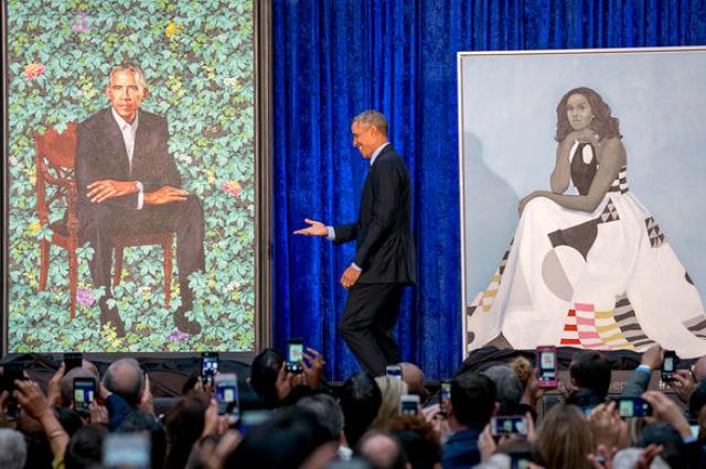 В Вашингтоне представили портреты Барака и Мишель Обамы