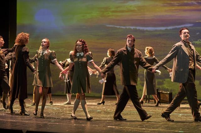 Спектакль «Перед рассветом» в постановке Никиты Михалкова