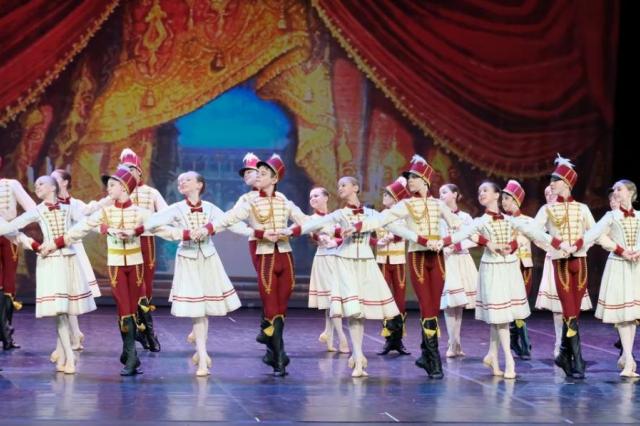 Хореографическое  училище имени  Л.М.Лавровского представляет премьерный показ спектаклей «Пахита. Рапсодия. Щелкунчик» 