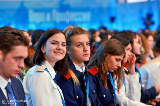  «Храни в сердце дух Суворова и Петра...Веру! Честь! Романтику!»