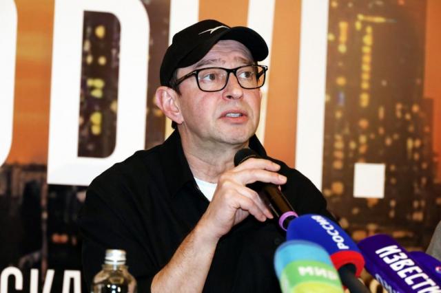 Премьера cпектакля Константина Хабенского и Александра Цыпкина «Жил. Был. Дом.» на Основной сцене МХТ имени А.П. Чехова 