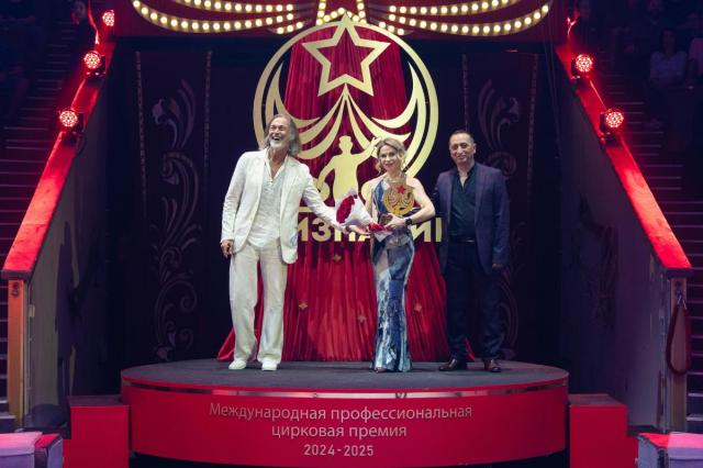 Художник по костюмам и художник-постановщик цирковых программ, фестивалей, шоу и спектаклей Надежда Русс: «Жить — значит, вечно отдавать свою душу народу»