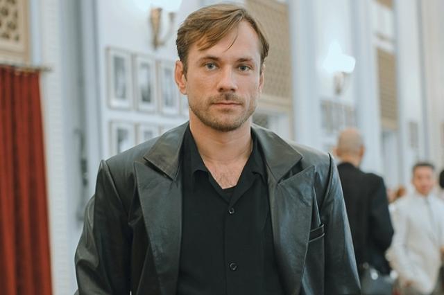 Александр Горбатов стал голосом Владимира Маяковского в сериале «Лиля», одном из самых ожидаемых проектов года