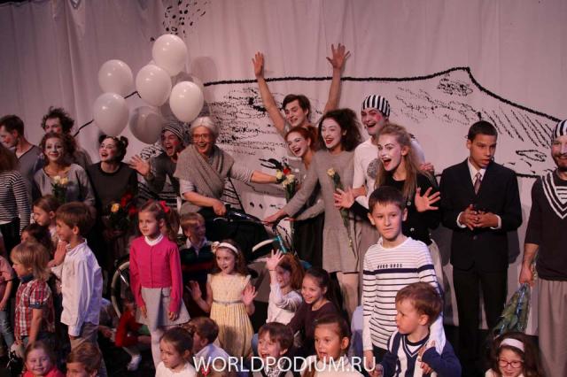 Спектакль «СтихоВаренье»! Два поколения звезд на одной сцене – в помощь детям! 