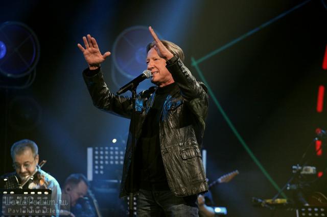 "Дороги любви!" - Дмитрий Харатьян отмечает День рождения