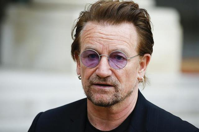 Солист U2 Боно потерял голос во время концерта