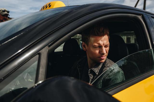 Дмитрий Власкин и Кирилл Гребенщиков в многосерийном фильме «Такси под прикрытием»