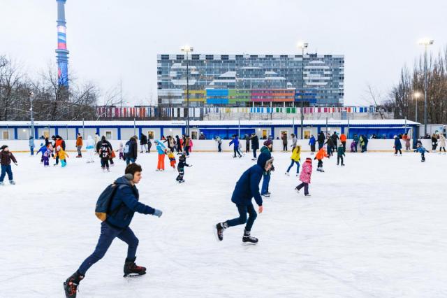  Спортивная зима на ВДНХ: каток в «Останкино», скандинавская ходьба и беговые лыжи