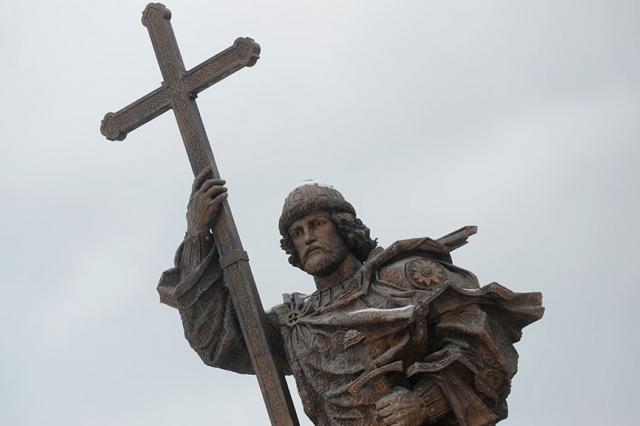 В центре Москвы торжественно открыли памятник князю Владимиру