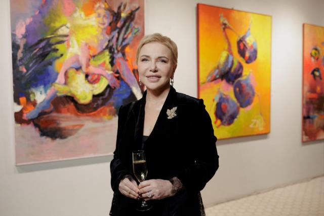 В Санкт-Петербурге в галерее «Мойка 104» открылась выставка «АРТиШОК» современной художницы Жанны Михеевой