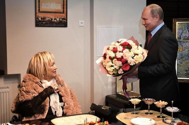 Владимир Путин встретился с Галиной Волчек