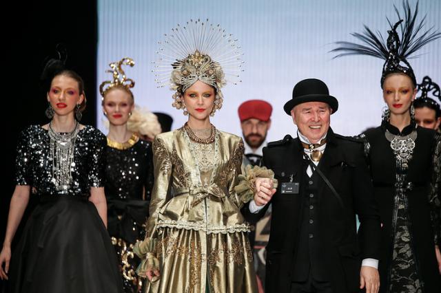 Вячеслав Зайцев покажет в Эрмитаже более 100 костюмов, созданных им за 30 лет