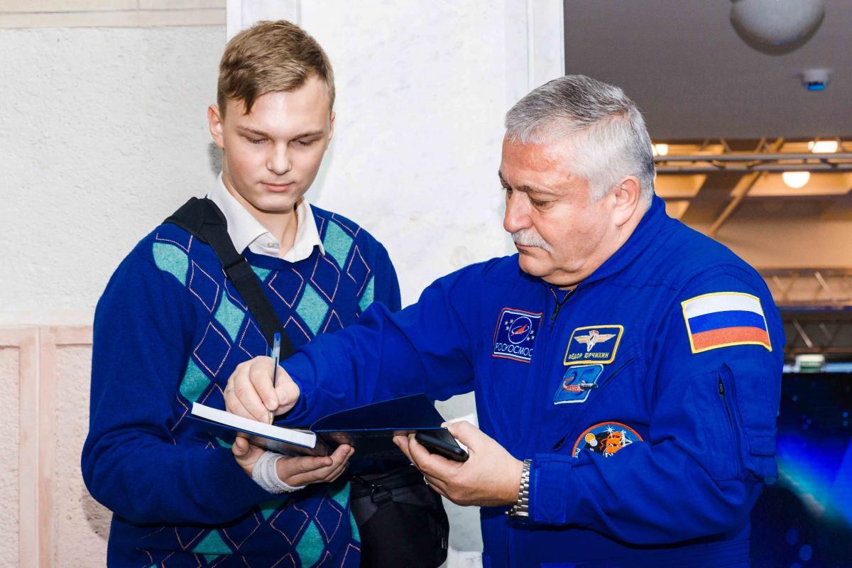 Женское лицо космоса: на ВДНХ состоится встреча с космонавтом Еленой Кондаковой