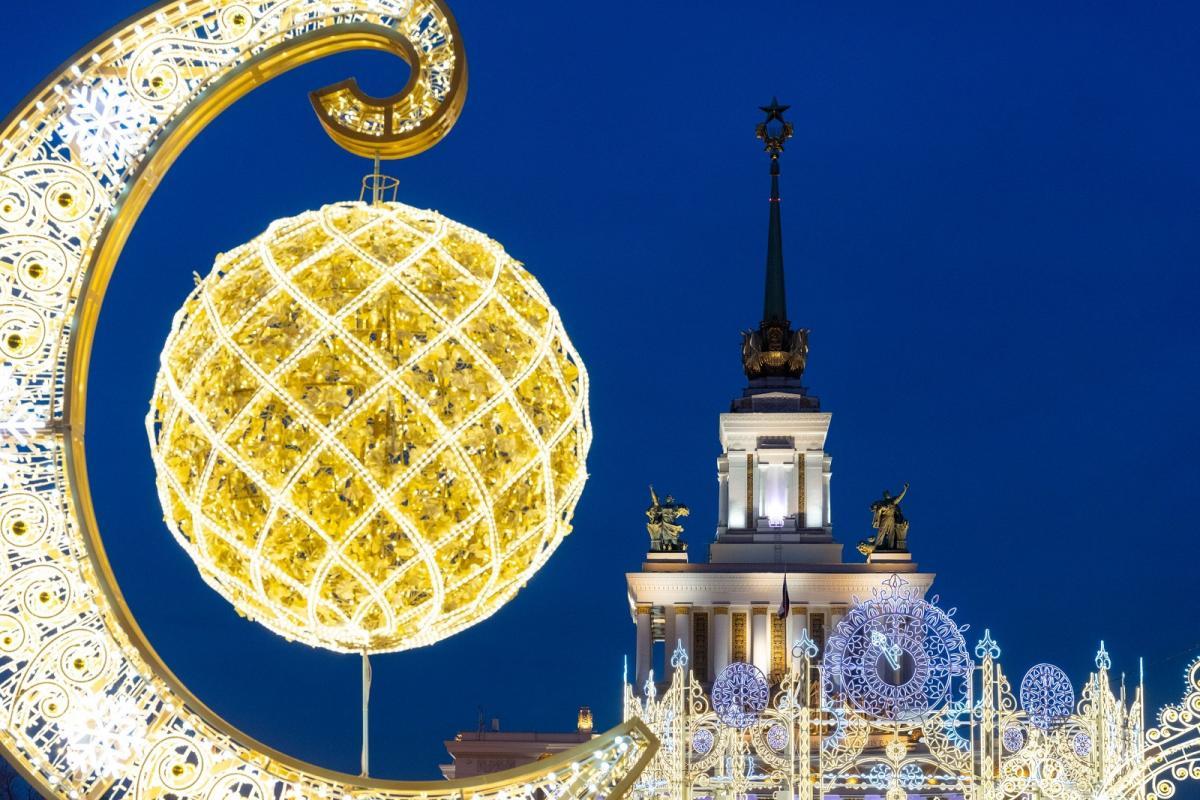  Территорию ВДНХ украсили в рамках зимнего сезона «Зима в Москве»