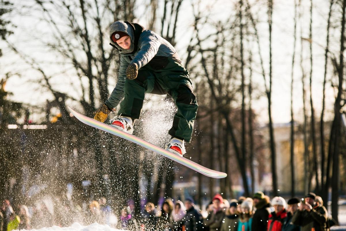 «Царь улицы»: на ВДНХ состоятся соревнования по джиббингу на сноуборде