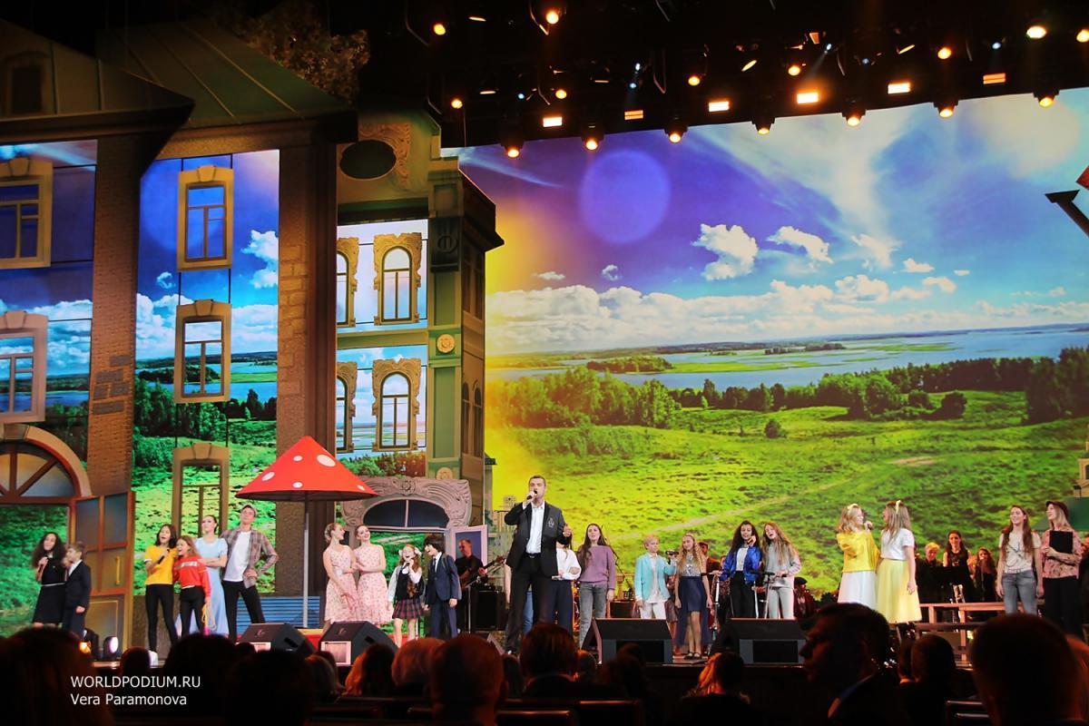 Сергей Куприк отметил День рождения грандиозным концертом на главной сцене страны! 