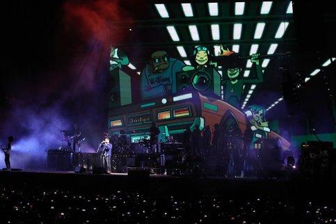 Первый концерт Gorillaz в Москве прервали из-за грозы  