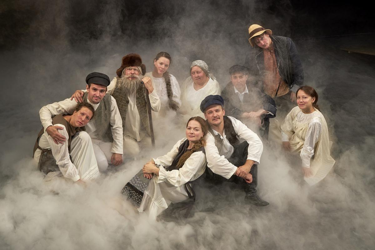 Премьера спектакля «Одна абсолютно счастливая деревня»в «Мастерской «12» Никиты Михалкова» 