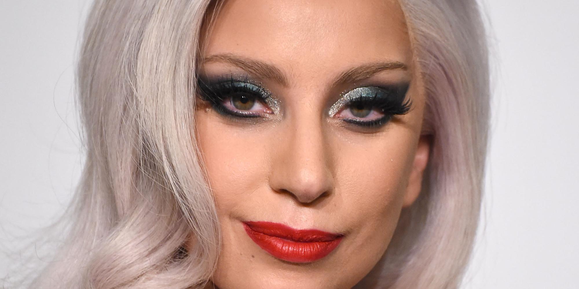 Леди Гага сняла клип в память о своей тете