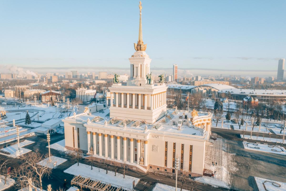 Во всем великолепии: ВДНХ приглашает на экскурсии по павильону № 1 «Центральный»