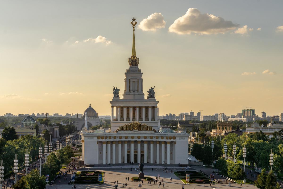 День строителя на ВДНХ: важные вехи