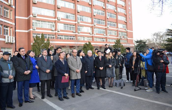 В Пекине открыт памятник легенде белорусской литературы