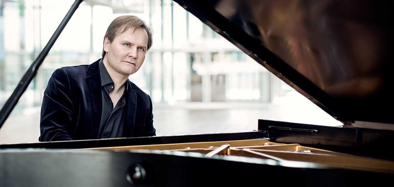 Один из лучших пианистов мира Михаил Фомин выступит в Нальчике для своих земляков
