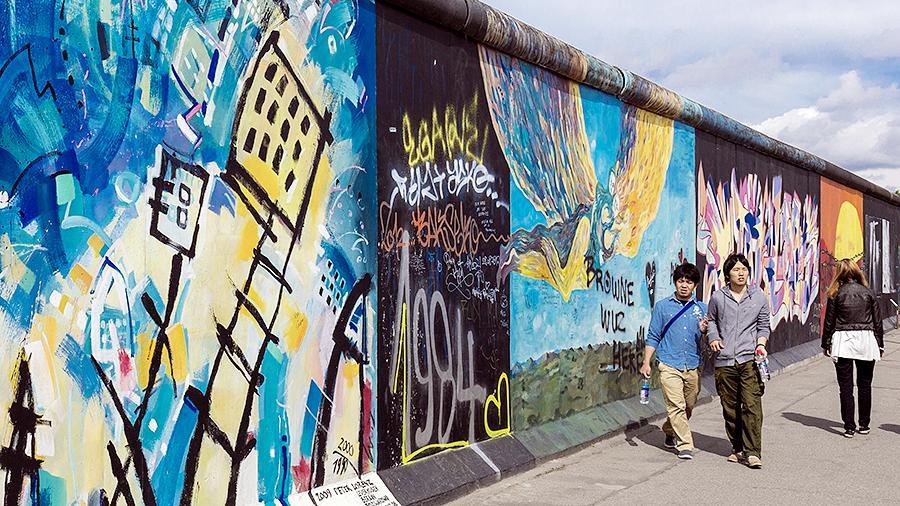В Германии заново построят Берлинскую стену