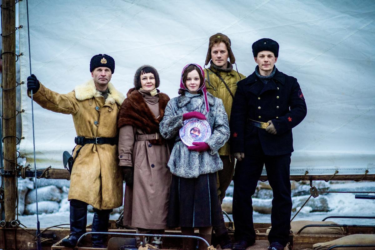 Тихон Жизневский, Роман Евдокимов, Ксения Трейстер, Виктор Добронравов, Полина Агуреева в фильме «Ангелы Ладоги»