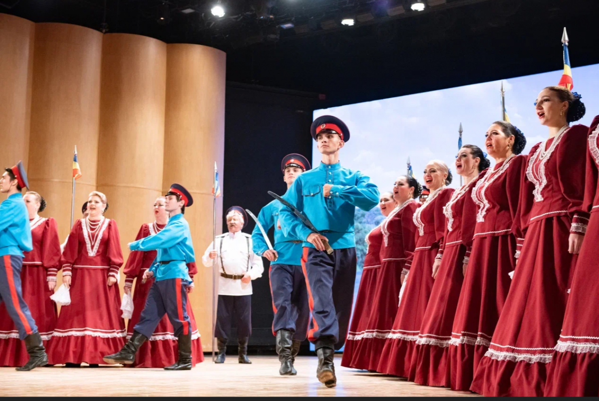 В РАМ имени Гнесиных прошёл грандиозный концерт казачьих коллективов страны   