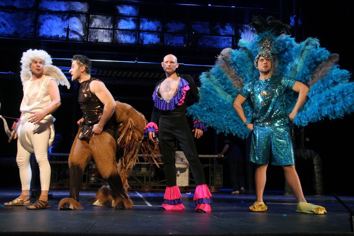 Легендарный бестселлер театра «Ателье» «Ladies&#039; Night. Только для женщин. Версия 2018»: эффективная вакцина счастья, задора и куража и мощнейший энергетический заряд дофаминов и эндорфинов!