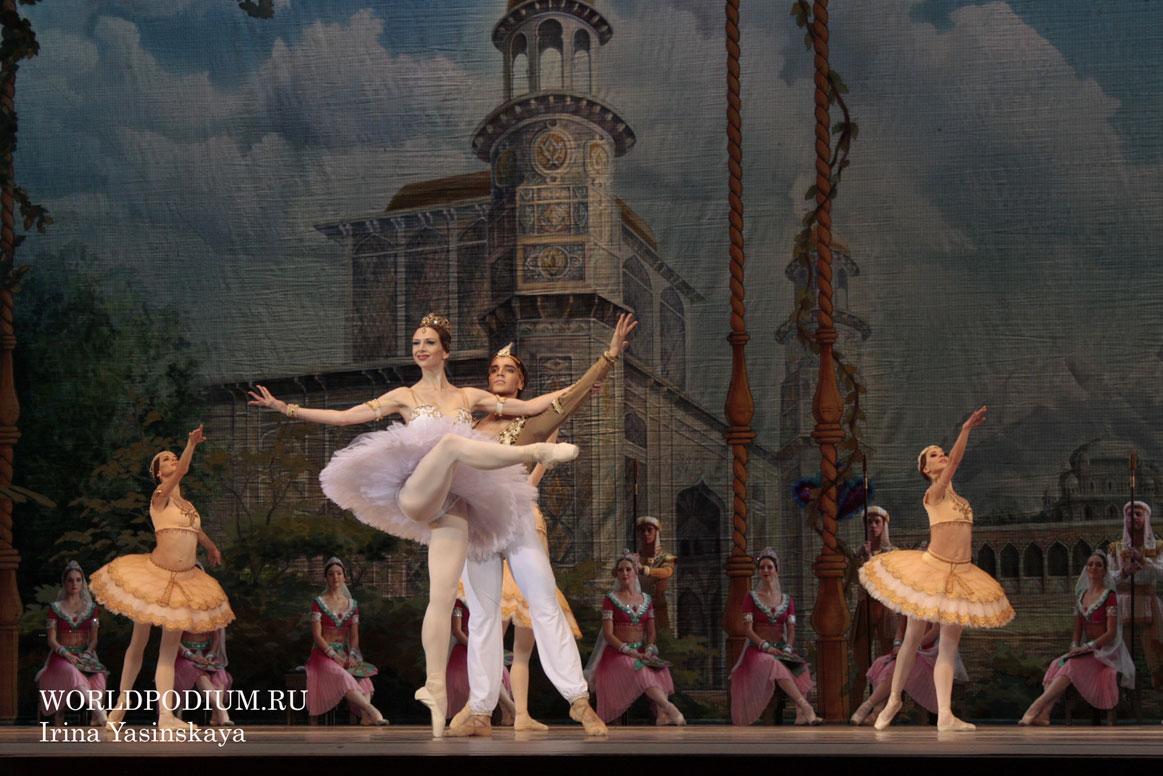 В рамках IX Фестиваля балета на сцене Государственного Кремлевского Дворца &quot;Кремлевский балет&quot; покажет спектакль &quot;Баядерка&quot;
