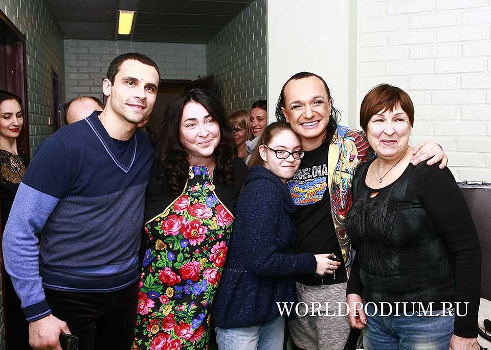 Борис Моисеев пригласил Лолиту с семьей отпраздновать Всемирный День Театра в Цирке! 