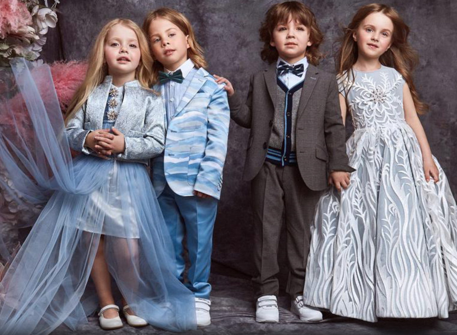 Дети Аллы Пугачевой и Максима Галкина примерили королевские наряды в съемке для Valentin Yudashkin