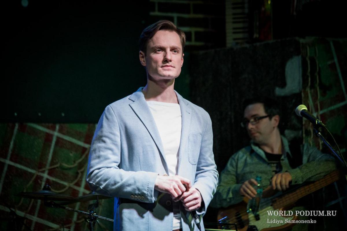 «Замело»: снежная и нежная новая песня Стаса Беляева