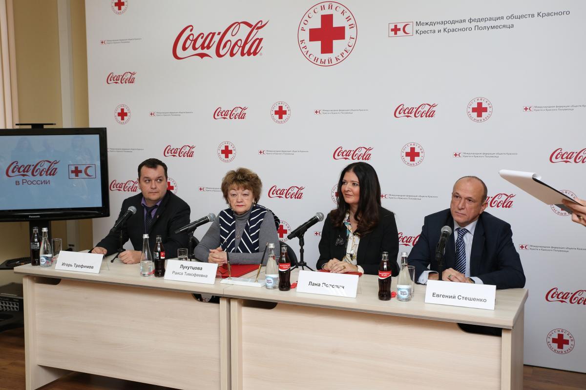 Российский Красный Крест и Coca-Cola пополняют запасы непродовольственных товаров на случай чрезвычайных ситуаций