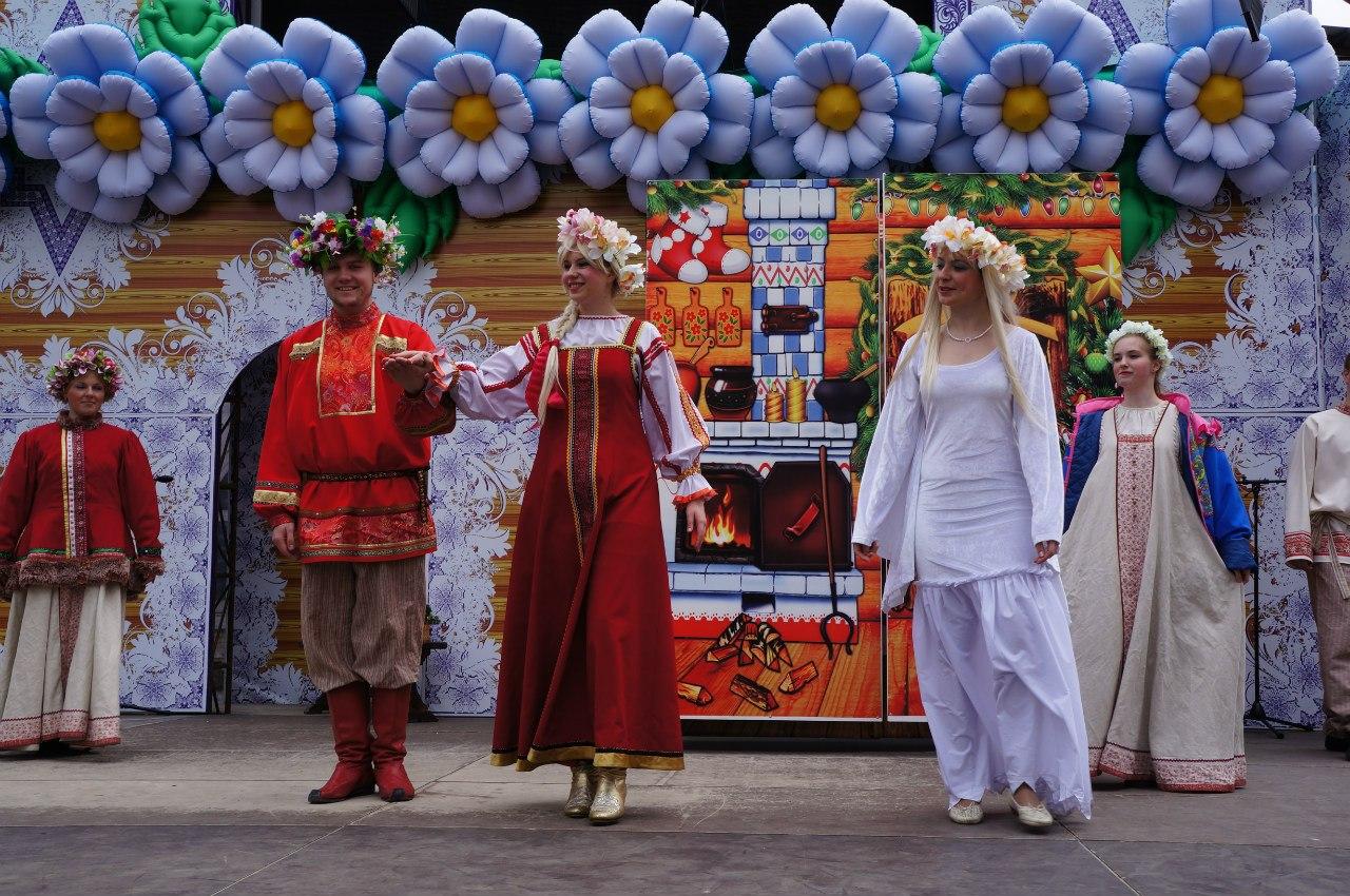 Гостей Московской усадьбы Деда Мороза ждёт много сюрпризов в День семьи, любви и верности