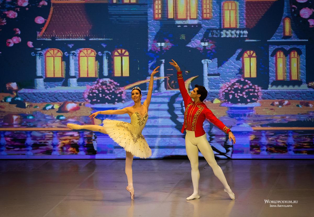 Звёзды Большого Театра, Кристина Кретова  и Игорь Цвирко, в премьере балета «Щелкунчик» на сцене &quot;Барвиха Luxury Village&quot;