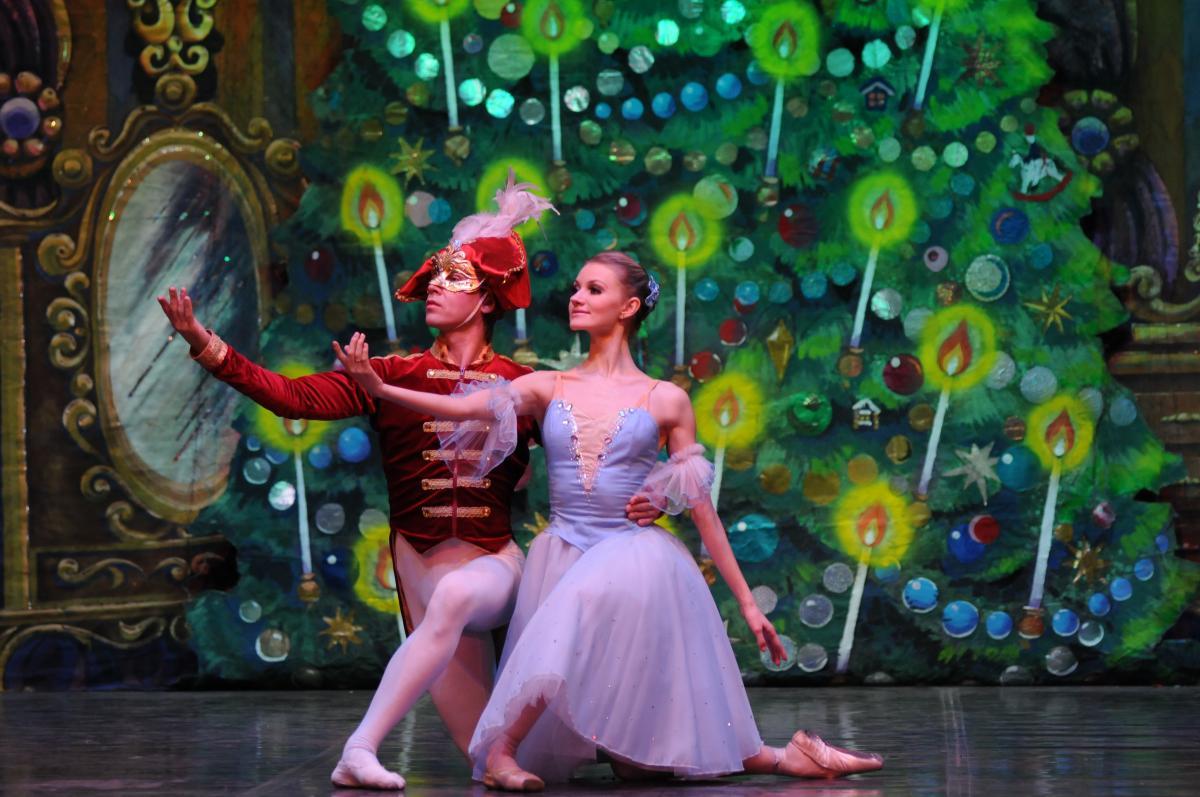 Премьера балета «Щелкунчик. Новая версия» на сцене Московского культурного фольклорного центра Людмилы Рюминой