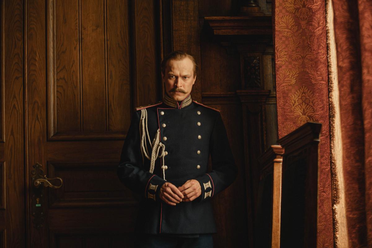 Премьера на телеканале «Россия»! Самый обсуждаемый сериал года ¬– «Хроники русской революции» Премьера на телеканале «Россия»! Самый обсуждаемый сериал года ¬– «Хроники русской революции»
