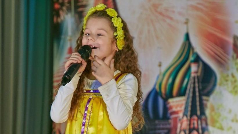 Шестилетняя девочка из Красноармейска пробилась в пятый сезон ТВ‑шоу «Голос. Дети»