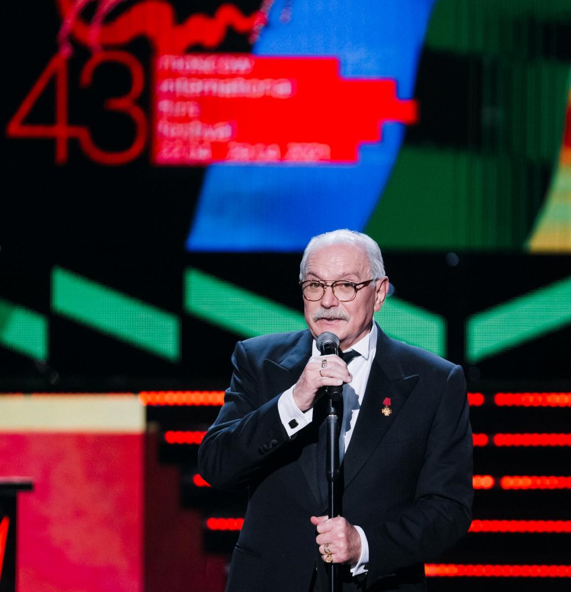 Церемония открытия 43-го Московского Международного кинофестиваля прошла в театре «Россия»