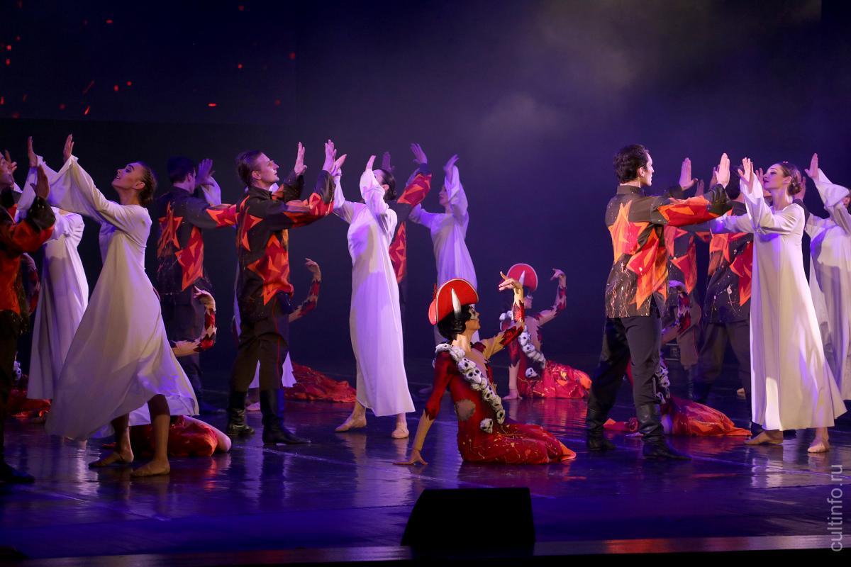 Спектакли, посвященные юбилею Великой Победы, покажет Московский театр танца «Гжель»