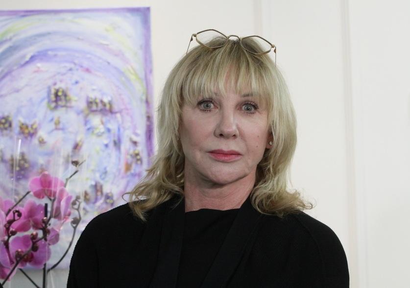 Елена Яковлева открыла персональную выставку в День Рождения