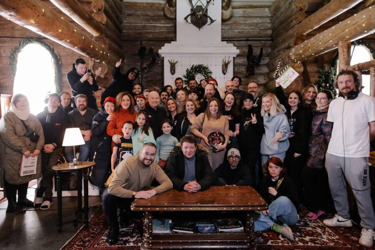 Ян Цапник и Олеся Судзиловская встретят любимый праздник в новой семейной комедии «Новогодний ол инклюзив»