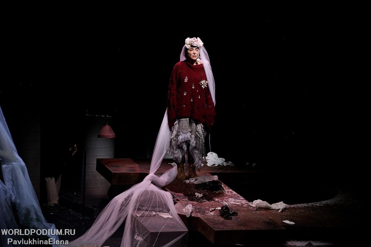 Лолита Милявская дебютирует в главной роли в спектакле Юрия Грымова «Женитьба» на сцене Театра Модерн