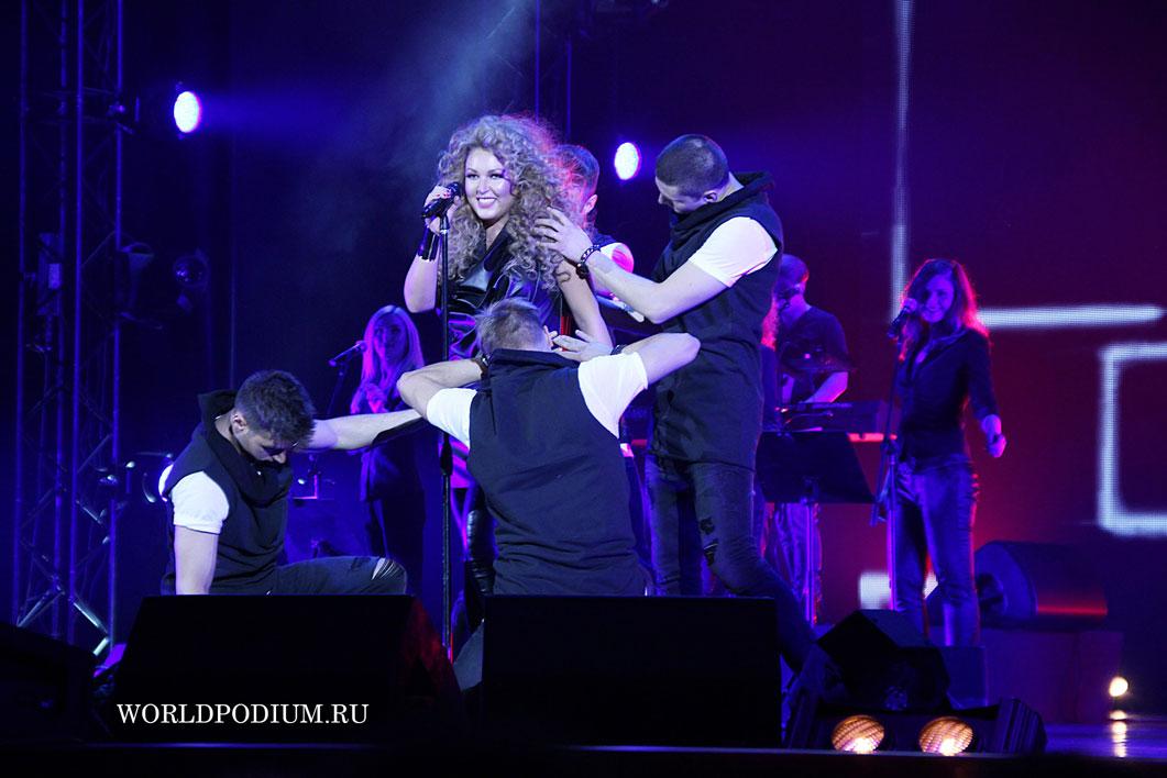 Ирина Дубцова сняла клип на песню «Бойфренд»