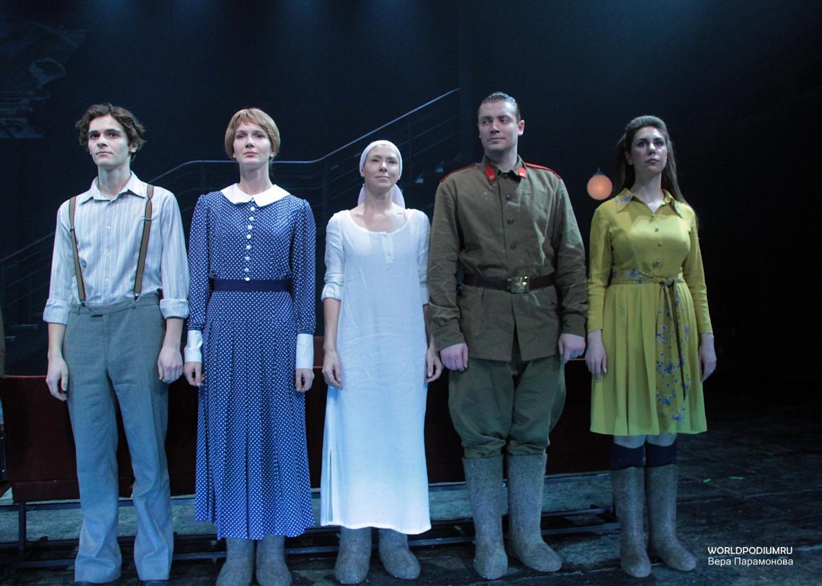 Премьера спектакля «Генерал и его семья» в Театре Вахтангова: «Любовь, побеждающая все исторические обстоятельства»