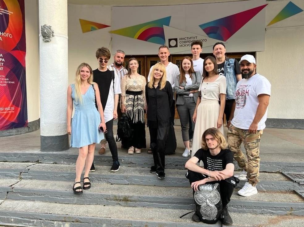 В Институте Современного Искусства прошла встреча участников Академии современной музыки А.Белова и О.Кормухиной