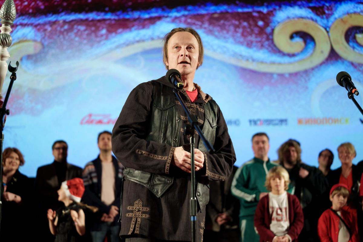 Иван Охлобыстин и Кристина Асмус представили фильм Киностудии Горького «Письмо Деду Морозу» на премьере в Москве